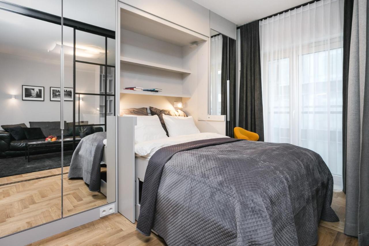 Golden - Mennica Apartmán Varšava